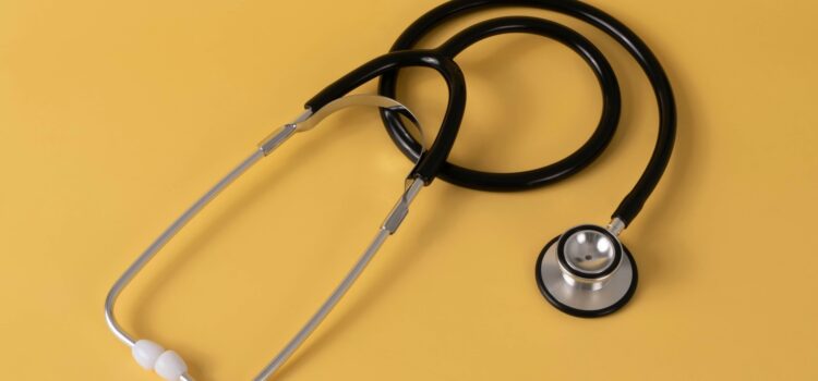 Élections municipales : les pistes des maires de France pour lutter contre les déserts médicaux